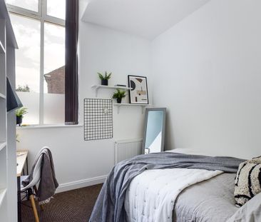 1 bedroom in a house share to rent - Photo 2