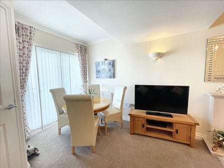 2 bedroom flat to rent - Photo 4