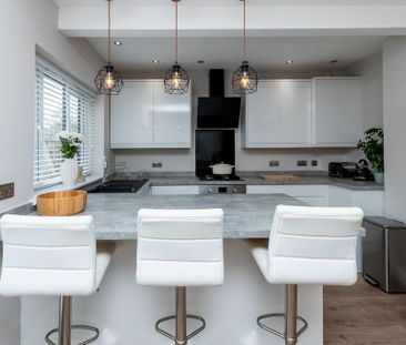 3 bedroom semi-detached house to rent - Photo 3