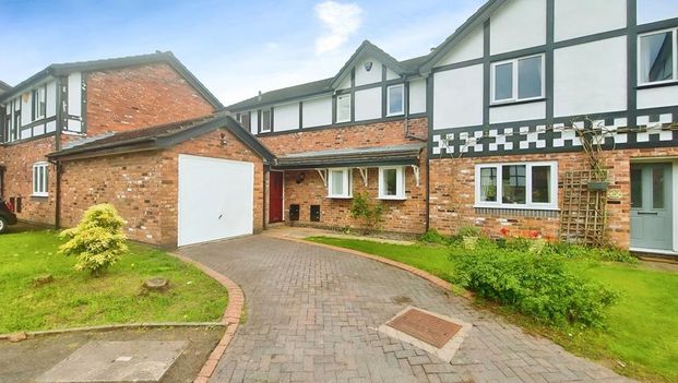 4 bedroom semi-detached house to rent - Photo 1