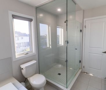 For Lease - 139 Fairey Crescent, Hamilton, Ontario - Photo 2