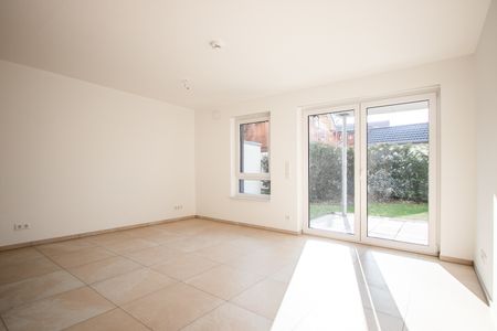 Top moderne 4 Zimmerwhg mit Terrasse, Garten und Tiefgarage in der Nähe vom Lenkwerk in Bielefeld - Photo 5