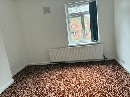 3 bedroom detached house to rent - Photo 2