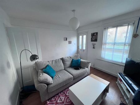 2 bedroom terraced house to rent - Photo 2