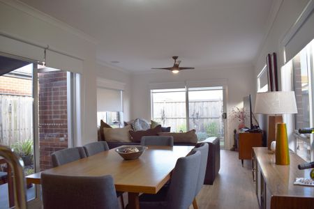 Modern Living in the Heart of Bloomdale Estate - Photo 4