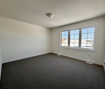 For Lease - 107 Windermere Boulevard, Loyalist, Ontario - Photo 4