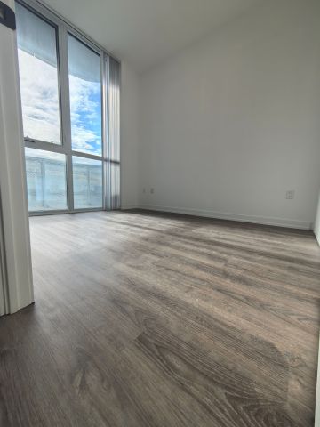 For Lease - 8 Interchange Way Unit# 617 C Tower, Vaughan, Ontario - Photo 5