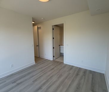 For Lease - 252 Ellis Avenue, St. Catharines, Ontario - Photo 5