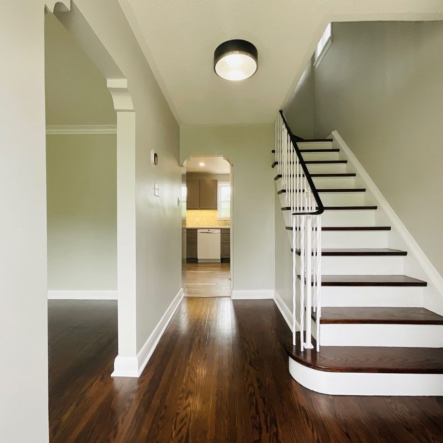 For Lease - 20 Roselm Road, Toronto, Ontario - Photo 1