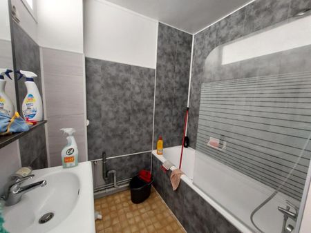 Location Appartement 3 pièces 71m² DIEPPE 76200 - Photo 5
