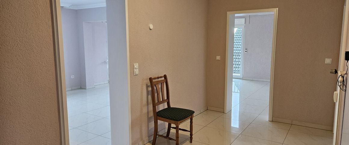 Stieldorferhohn: Top-modernisierte Etagenwohnung mit gehobener Ausstattung - Foto 1