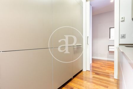 Flat for rent with Terrace in San Francesc (Valencia) - Photo 2