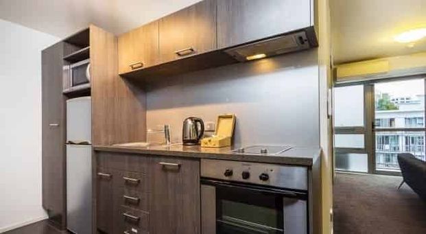 Gorgeous inner city pad! - Photo 1