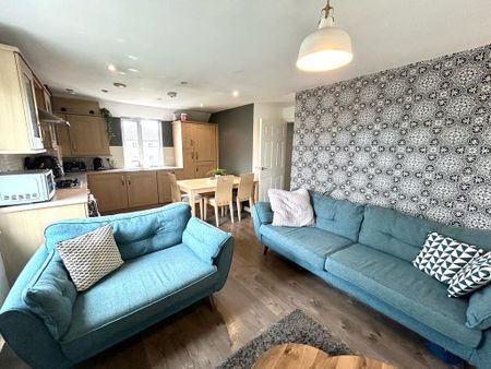 2 bedroom apartment to rent - Photo 2