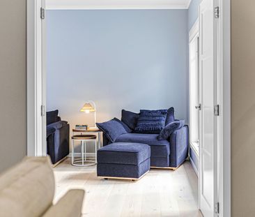 Hamptons Inspired Coastal Residence - Just 600m To The Beach - Photo 1
