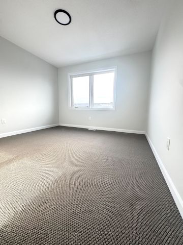 For Lease - 401 Glenroy Gilbert Drive Unit# 26, Barrhaven, Ontario - Photo 4