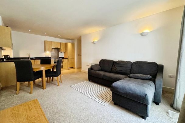 2 bedroom flat to rent - Photo 1