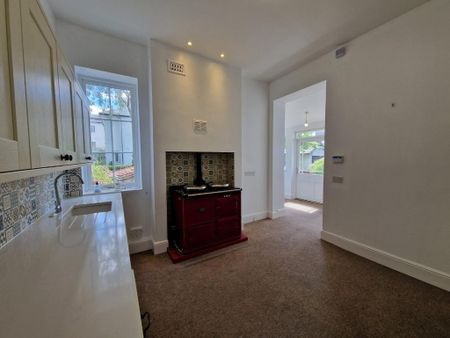 4 bedroom detached house to rent - Photo 5