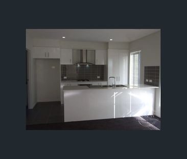 Modern Townhouse Living in Norfolk Rise Estate - Photo 2