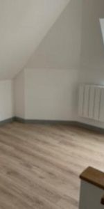 Au 1er étage, appartement t2 en duplex refait à neuf - Photo 4