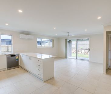 Brand-New Family Home in Park Lane Reserve! - Photo 4