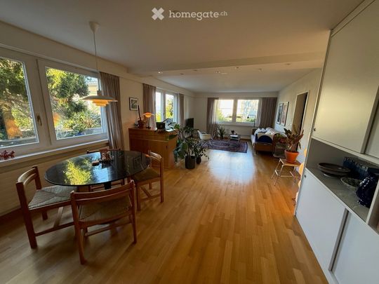 Freshly renovated and Furnished Apartment with Garden, Lake Views and Mid-Century Modern Style - Photo 1