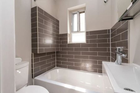 54 - 56 Maitland Street — Studio - unit 309 - Photo 2
