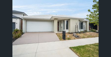 Luxury, Lifestyle & Location in One Beautiful Package - Photo 2