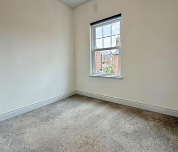 32 Deanery Gardens, Armagh, BT61 7AS - Photo 3