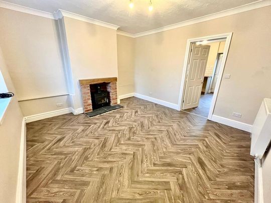 2 bedroom terraced house to rent - Photo 1