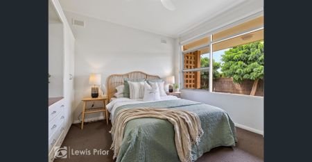 Sought After Location - Spacious Homette - Photo 4