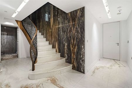 An Exceptional Penthouse with Panoramic Views - Photo 5