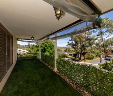 Stunning Three Bedroom Family Home with Pool, Solar and Large Garde... - Photo 4