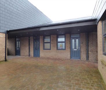 1 bedroom retirement property to rent - Photo 5