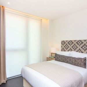 Charles Clowes Walk, Battersea, London, SW11 - Photo 2