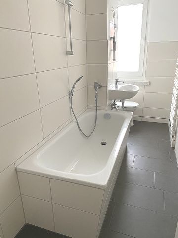 Einziehen und Wohlfühlen ab 15.12.2024 neue 3 Raumwohnung mit Balkon! - Photo 5