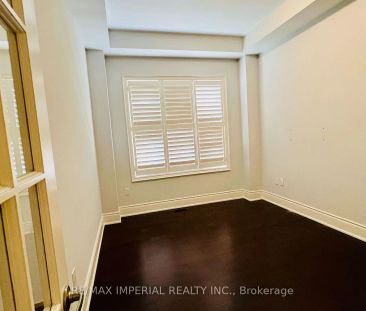 Detached Home For Lease | W9235867 - Photo 2