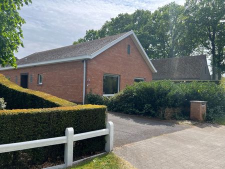 Bungalow met 3 slpks en zuid-gerichte tuin - Photo 2