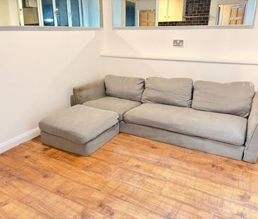 1 Bed Flat, Very Near Finborough Road Area, SW10 - Photo 1