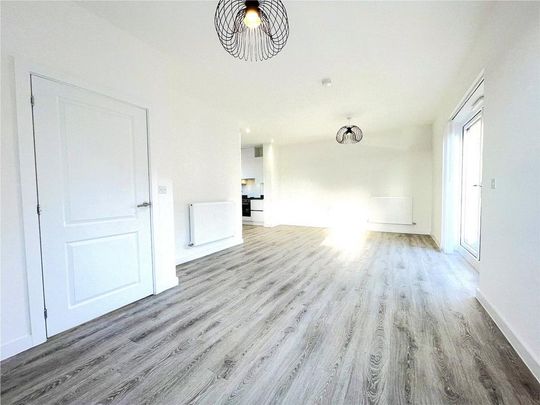 3 bedroom end of terrace house to rent - Photo 1