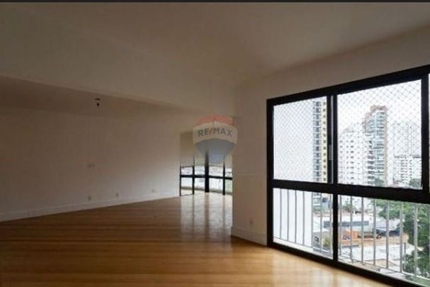 Apartamento alto padrao na melhor localizacao de Moema com 177 metros - Foto 1