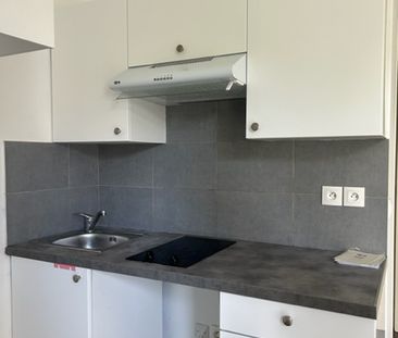 Location Appartement 1 pièce 23m² ST MAUR DES FOSSES 94210 - Photo 3