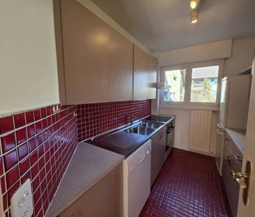 COLLONGE-BELLERIVE 4-ROOM CROSS-FLOOR APARTMENT WITH FIREPLACE - Photo 4