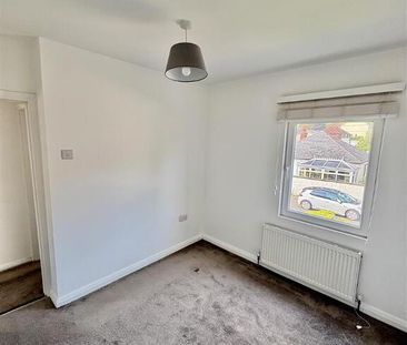 34 Castleview Road, Belfast, BT5 7AX - Photo 5