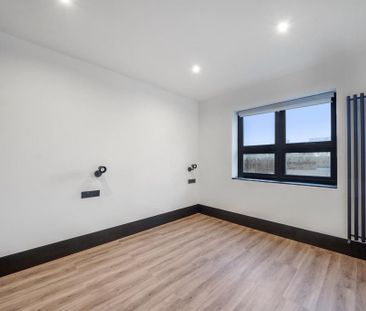 3 bedroom flat to rent - Photo 3