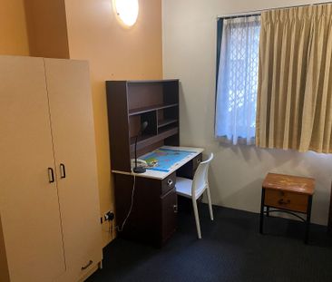 FULLY FURNISHED STUDIO - Photo 2