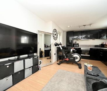 Apt 2, 61 Central Avenue, Bangor, BT20 3AU - Photo 4