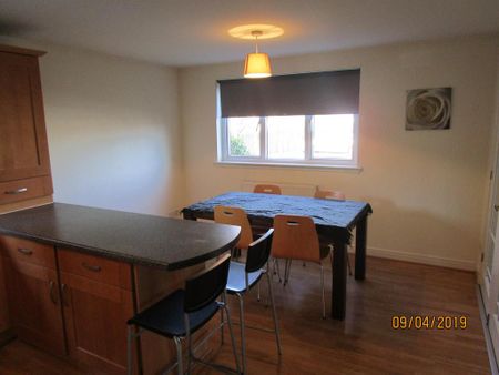 2 bedroom flat to rent - Photo 3