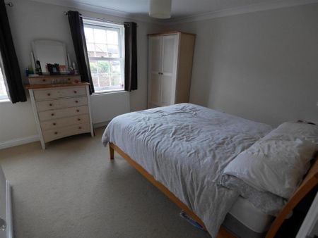2 bedroom terraced house to rent - Photo 2