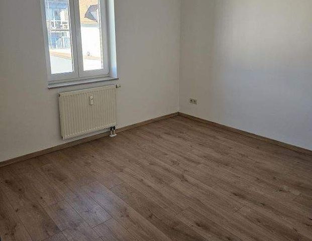 Gemütliche Wohnung ... Bad mit Wanne ... separate Küche! - Foto 1